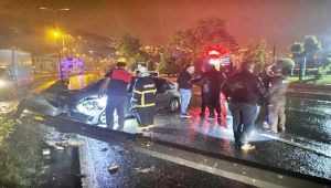 Yağmurda kayganlaşan yol kazaya neden oldu: 2 yaralı