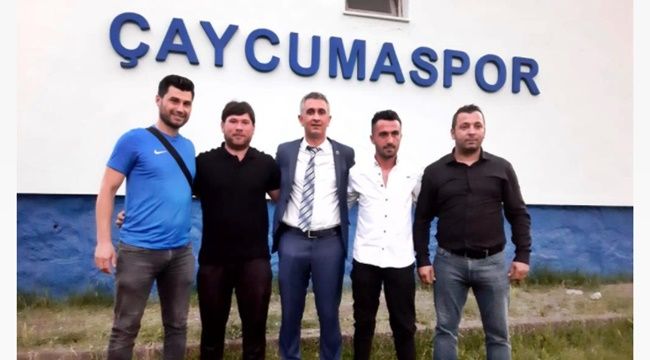 Yeni başkan Teoman Temelkuran...