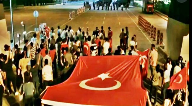 15 Temmuz film oldu