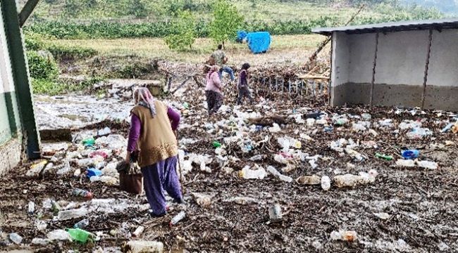 Baraj kapakları açıldı, evler-iş yerleri sular altında kaldı (VideO)