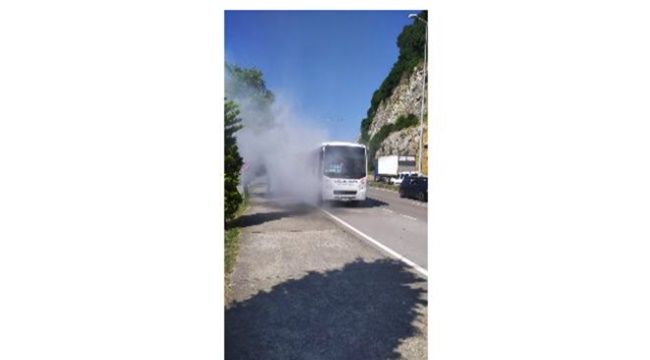 Seyir halindeki halk otobüsünde yangın