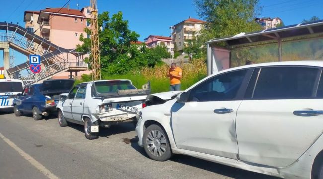 - 4 araç birbirine girdi: 1 kişi yaralandı