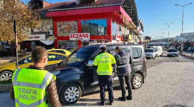 Alaplı'da 'Bir Hareketine Bakar Hayat trafik uygulaması