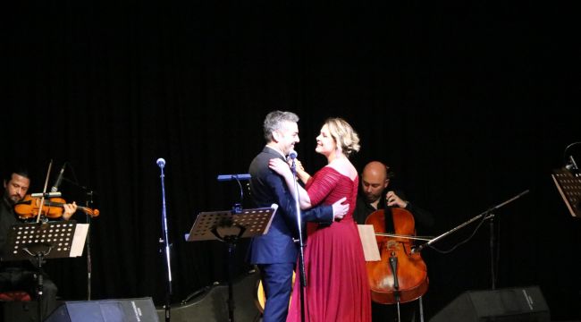 Muhteşem konser (Video-foto galeri)