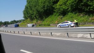 ZONGULDAK YOLUNDA KAZA: 2 YARALI