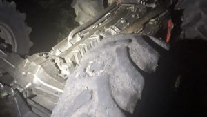  Devrilen traktörün altında kalan işçi hayatını kaybetti