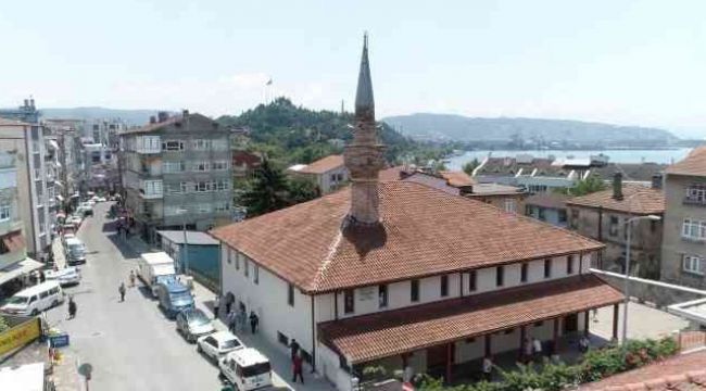  1600 yıllık Ayasofya kilisesi, 700 yıldır camii olarak hizmet veriyor