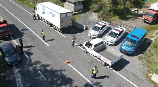  Jandarmadan dronlu trafik uygulaması