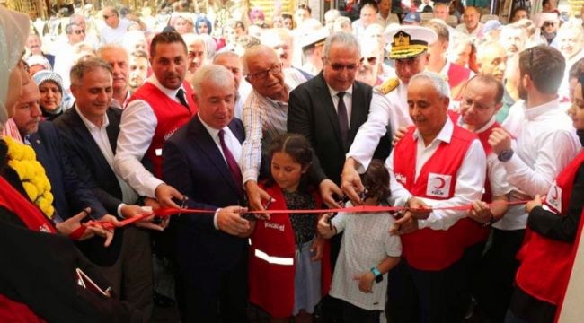 Protokolden, politikacıya, iş camiasına kadar açılışa yoğun katılım 