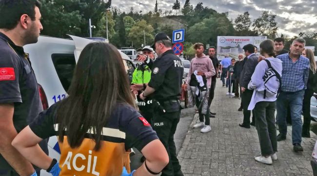Şehir merkezinde bıçaklı kavga: 2 yaralı 