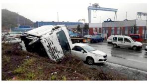 Ereğli'de trafik kazası: 3 yaralı