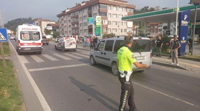 - Otomobil yayalara çarptı: 2 yaralı