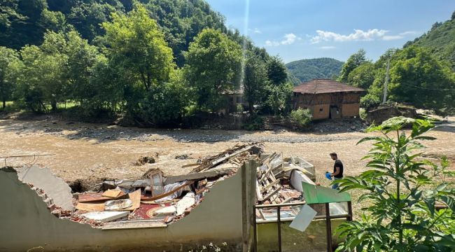 - Selden yıkılan ev havadan görüntülendi