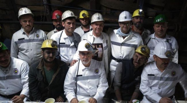 Bakan Işıkhan kazanın yaşandığı maden ocağında madencilerle bir araya geldi