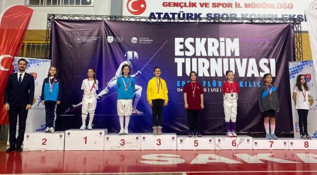 U14-U10 KADIN AÇIK KILIÇ’TA MADALYA GELDİ