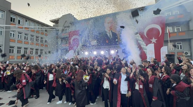 ALAPLI ANADOLU LISESI’NDE MEZUNİYET COŞKUSU…