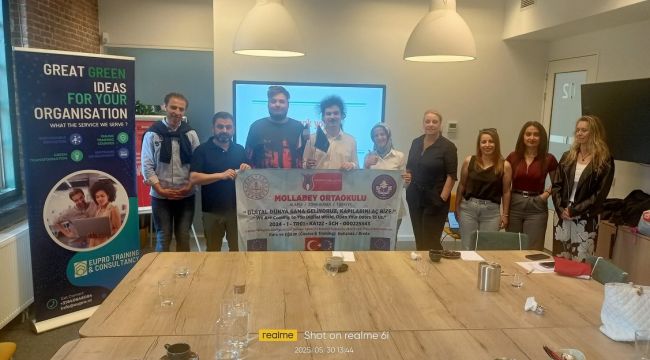 MOLLABEY ORTAOKULU HOLLANDA’DAYDI…