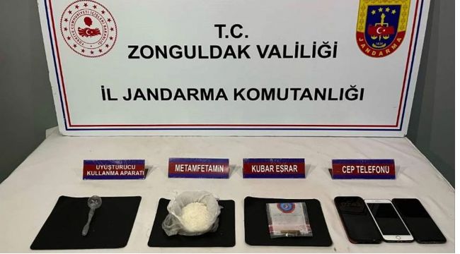 Yasaklı madde ile yakalanan 3 kişi tutuklandı