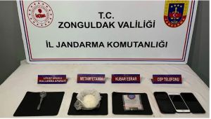 Yasaklı madde ile yakalanan 3 kişi tutuklandı