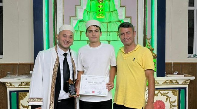 - YAZ KUR'AN KURSU KAPANIŞ PROGRAMI ÇOK GÜZEL GÖRÜNTÜLERE SAHNE OLDU!