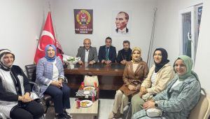 AK PARTİ KADIN KOLLARI GAZETECİLERİ UNUTMADI…