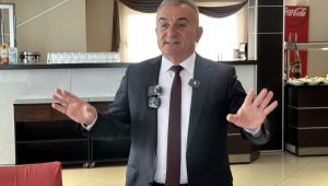 Sesli; “O oradan korkuyor, bu buradan korkuyor.”