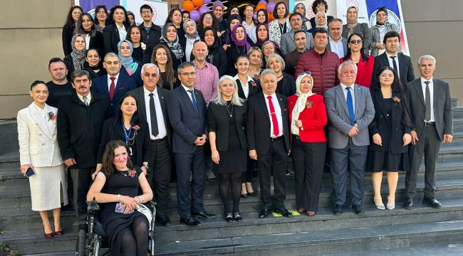 BELGELERİNİ ALDILAR ARDINDAN  EL EMEKLERİNİ SERGİLEDİLER