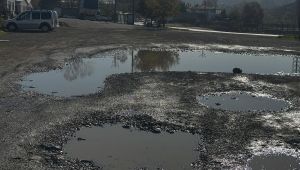 YOL GÖLETE DÖNDÜ…