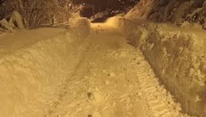 ALAPLI KÖYLERİNDE KAR KALINLIĞI 1 METREYİ GEÇTİ