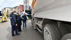 ÇAMUR KAPLI HAFRİYAT KAMYONLARINA UYARI