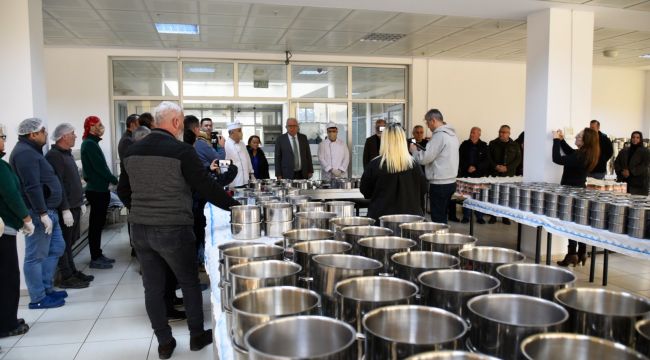 KDZ. EREĞLİ BELEDİYESİ, AŞEVİ VE GIDA KOLİSİ MÜRACAATLARI SÜRÜYOR