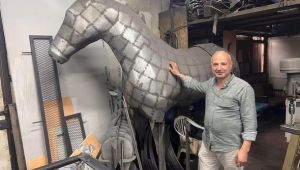 40 YILDIR SANATINI KONUŞTURUYOR.