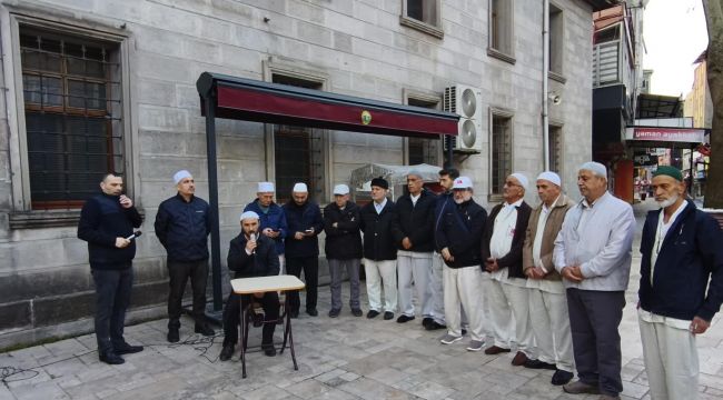 Hacı Adayları Dualarla Yolcu Edildi